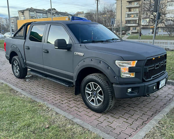 Серый Форд Ф-150, объемом двигателя 3.5 л и пробегом 235 тыс. км за 30258 $, фото 1 на Automoto.ua