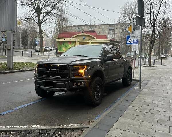 Серый Форд Ф-150, объемом двигателя 3.5 л и пробегом 37 тыс. км за 68900 $, фото 1 на Automoto.ua