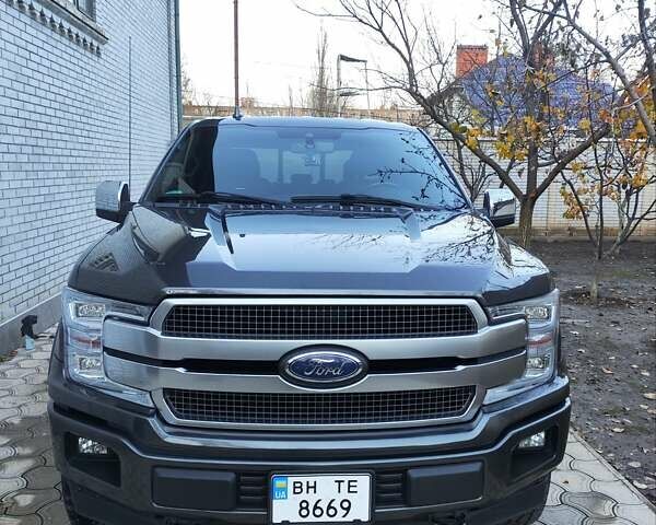 Сірий Форд Ф-150, об'ємом двигуна 5 л та пробігом 114 тис. км за 39999 $, фото 1 на Automoto.ua