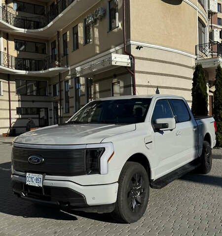 Сірий Форд Ф-150, об'ємом двигуна 0 л та пробігом 4 тис. км за 45000 $, фото 1 на Automoto.ua