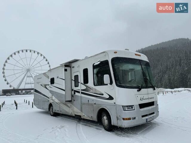Белый Форд F-530, объемом двигателя 6.78 л и пробегом 40 тыс. км за 130000 $, фото 1 на Automoto.ua