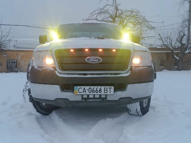 Білий Форд F-Series, об'ємом двигуна 4.2 л та пробігом 160 тис. км за 9000 $, фото 1 на Automoto.ua