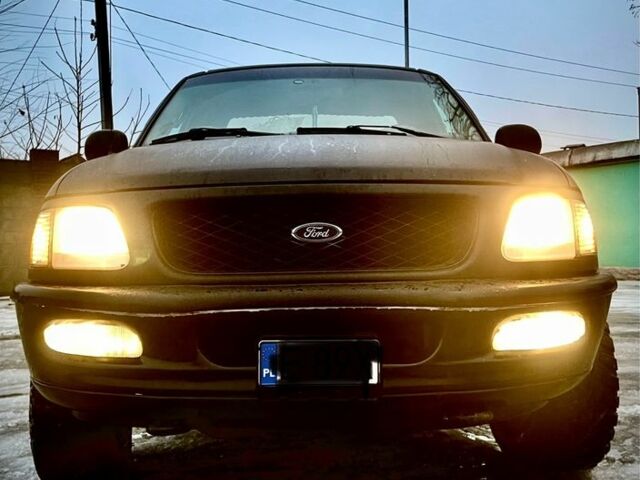 Чорний Форд F-Series, об'ємом двигуна 5.4 л та пробігом 203 тис. км за 6000 $, фото 1 на Automoto.ua