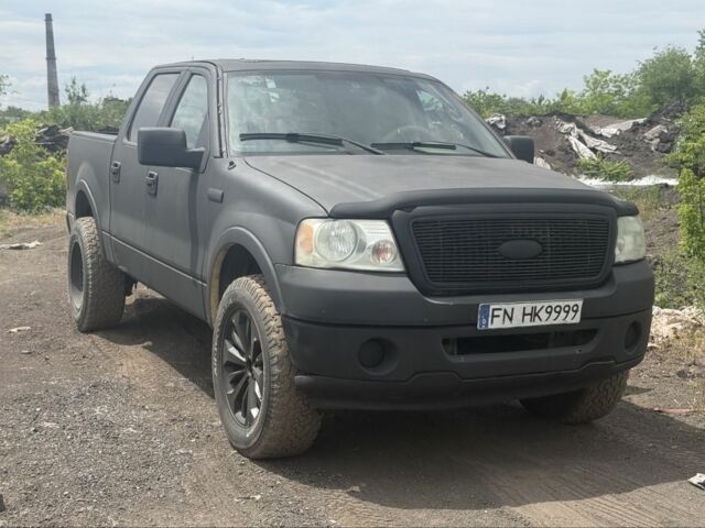 Черный Форд F-Series, объемом двигателя 5.4 л и пробегом 300 тыс. км за 3500 $, фото 1 на Automoto.ua