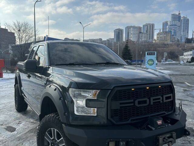 Серый Форд F-Series, объемом двигателя 5 л и пробегом 190 тыс. км за 31000 $, фото 1 на Automoto.ua