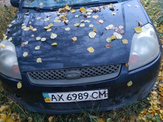 Чорний Форд Фестіва, об'ємом двигуна 1.2 л та пробігом 360 тис. км за 1074 $, фото 1 на Automoto.ua