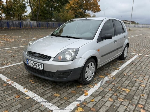 Сірий Форд Фестіва, об'ємом двигуна 1.3 л та пробігом 220 тис. км за 2809 $, фото 1 на Automoto.ua