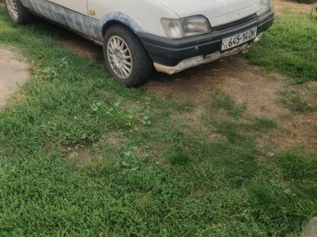 Белый Форд Фиеста, объемом двигателя 0 л и пробегом 200 тыс. км за 600 $, фото 1 на Automoto.ua