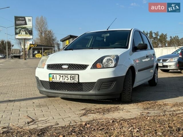 Белый Форд Фиеста, объемом двигателя 1.25 л и пробегом 234 тыс. км за 4300 $, фото 1 на Automoto.ua