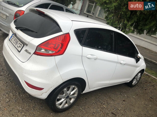 Білий Форд Фієста, об'ємом двигуна 1.25 л та пробігом 180 тис. км за 5200 $, фото 1 на Automoto.ua