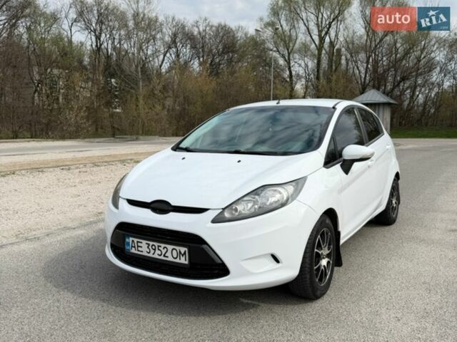 Белый Форд Фиеста, объемом двигателя 1.25 л и пробегом 226 тыс. км за 4699 $, фото 1 на Automoto.ua
