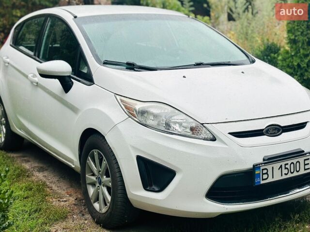 Білий Форд Фієста, об'ємом двигуна 1.6 л та пробігом 201 тис. км за 5900 $, фото 1 на Automoto.ua