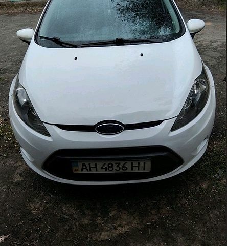 Белый Форд Фиеста, объемом двигателя 1.2 л и пробегом 124 тыс. км за 6200 $, фото 1 на Automoto.ua