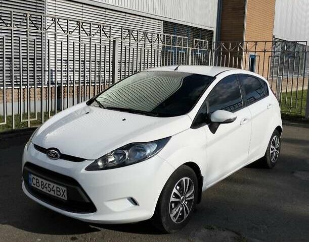 Білий Форд Фієста, об'ємом двигуна 1.24 л та пробігом 164 тис. км за 6500 $, фото 1 на Automoto.ua