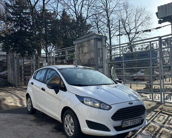 Белый Форд Фиеста, объемом двигателя 1.24 л и пробегом 141 тыс. км за 5999 $, фото 1 на Automoto.ua