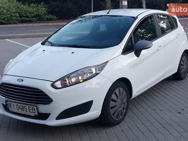Белый Форд Фиеста, объемом двигателя 1 л и пробегом 97 тыс. км за 7900 $, фото 1 на Automoto.ua