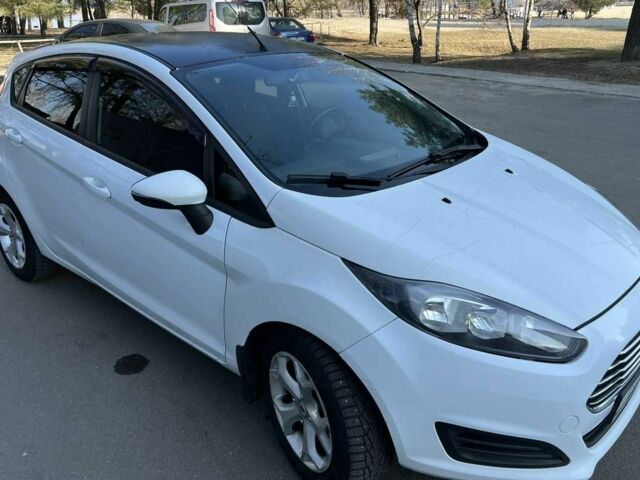 Белый Форд Фиеста, объемом двигателя 1.6 л и пробегом 298 тыс. км за 6600 $, фото 1 на Automoto.ua