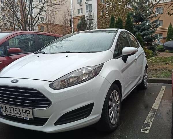 Белый Форд Фиеста, объемом двигателя 1.39 л и пробегом 110 тыс. км за 6500 $, фото 1 на Automoto.ua