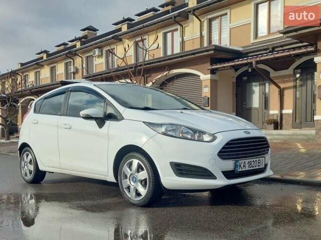 Білий Форд Фієста, об'ємом двигуна 1 л та пробігом 121 тис. км за 6000 $, фото 1 на Automoto.ua