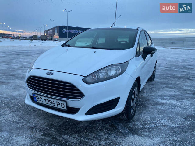 Белый Форд Фиеста, объемом двигателя 1 л и пробегом 200 тыс. км за 4500 $, фото 1 на Automoto.ua