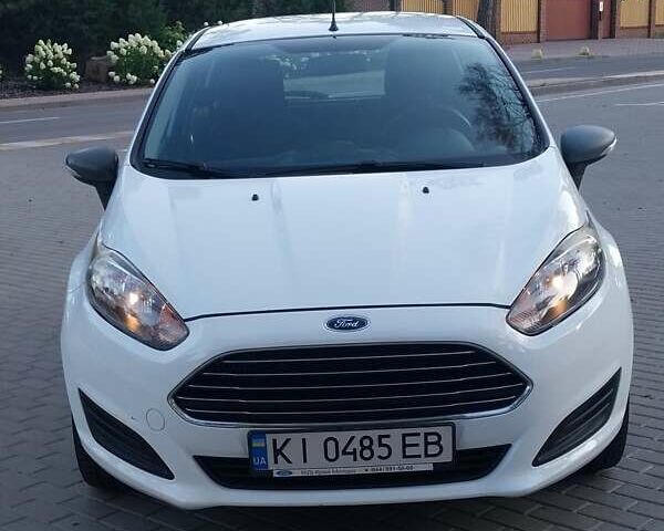 Білий Форд Фієста, об'ємом двигуна 1 л та пробігом 91 тис. км за 8700 $, фото 1 на Automoto.ua