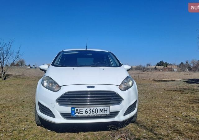 Білий Форд Фієста, об'ємом двигуна 1.5 л та пробігом 256 тис. км за 7200 $, фото 1 на Automoto.ua