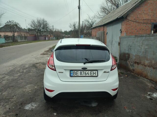 Білий Форд Фієста, об'ємом двигуна 1.5 л та пробігом 170 тис. км за 6800 $, фото 1 на Automoto.ua