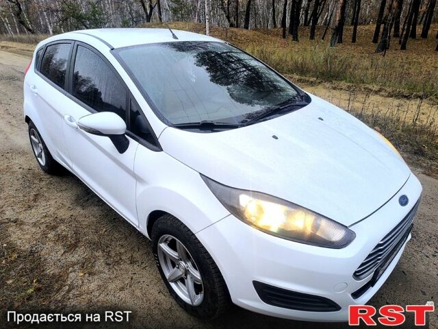 Білий Форд Фієста, об'ємом двигуна 1.5 л та пробігом 190 тис. км за 7500 $, фото 1 на Automoto.ua