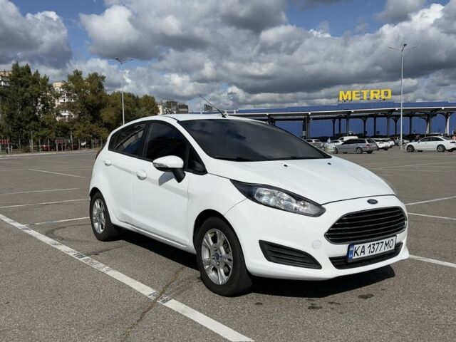Белый Форд Фиеста, объемом двигателя 1 л и пробегом 104 тыс. км за 5600 $, фото 1 на Automoto.ua