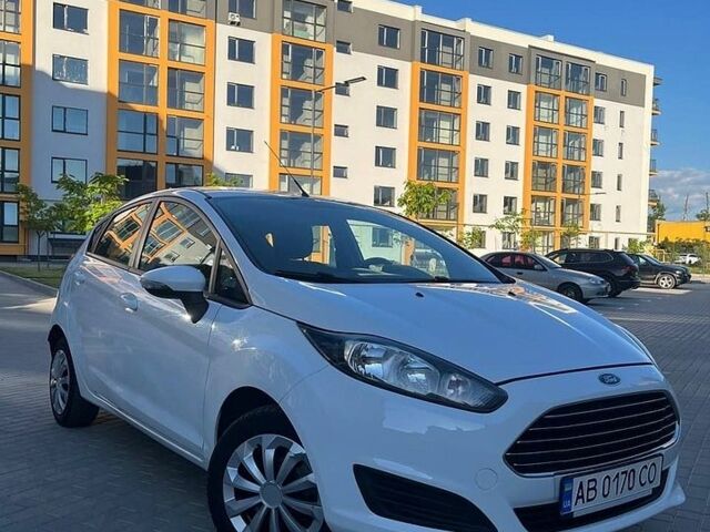 Білий Форд Фієста, об'ємом двигуна 1.24 л та пробігом 203 тис. км за 5199 $, фото 1 на Automoto.ua