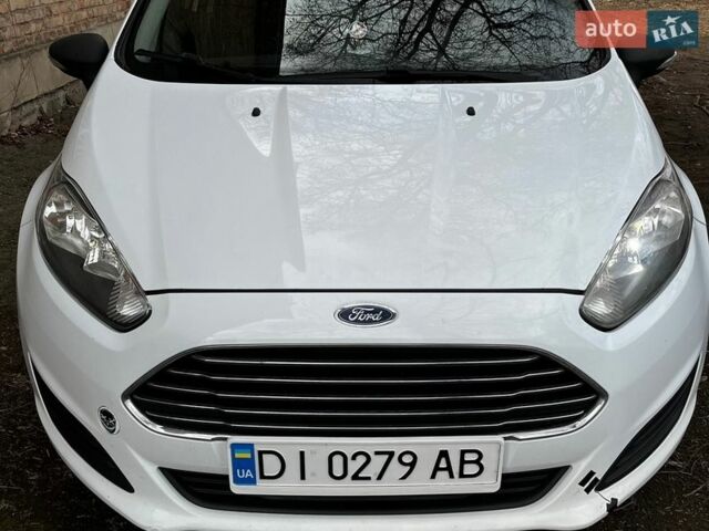 Білий Форд Фієста, об'ємом двигуна 1.24 л та пробігом 165 тис. км за 3500 $, фото 1 на Automoto.ua