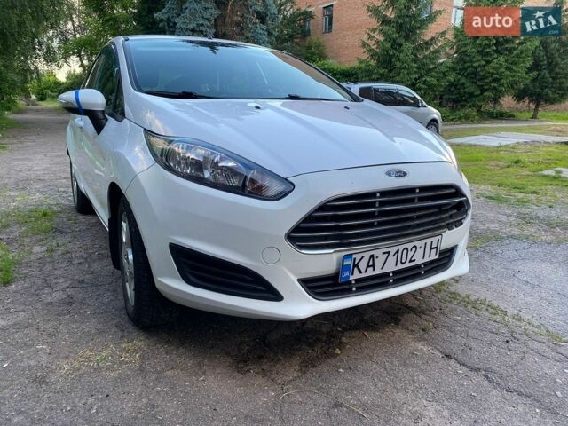 Білий Форд Фієста, об'ємом двигуна 1 л та пробігом 170 тис. км за 4250 $, фото 1 на Automoto.ua