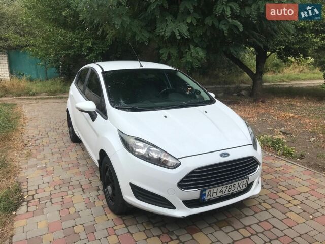 Білий Форд Фієста, об'ємом двигуна 1 л та пробігом 101 тис. км за 8500 $, фото 1 на Automoto.ua