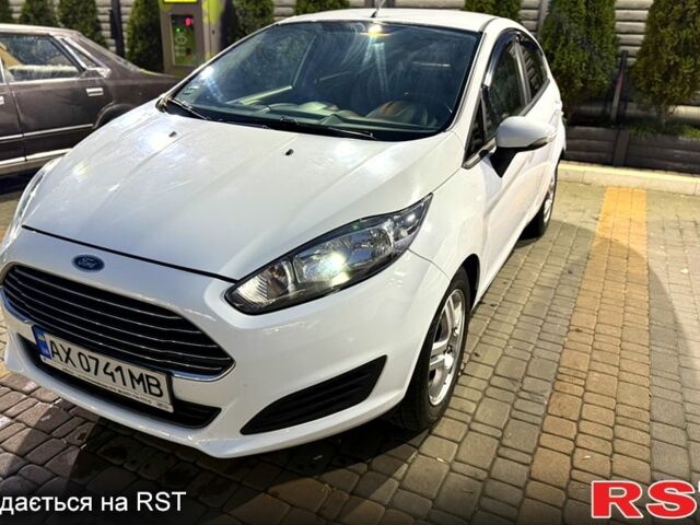 Белый Форд Фиеста, объемом двигателя 1 л и пробегом 0 тыс. км за 5000 $, фото 1 на Automoto.ua