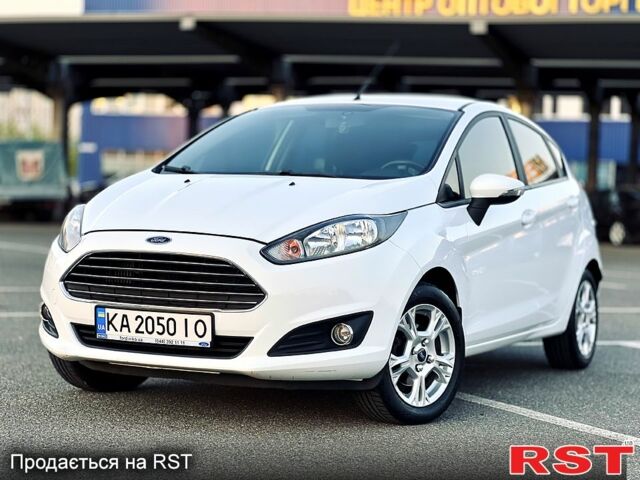 Белый Форд Фиеста, объемом двигателя 1 л и пробегом 142 тыс. км за 7800 $, фото 1 на Automoto.ua