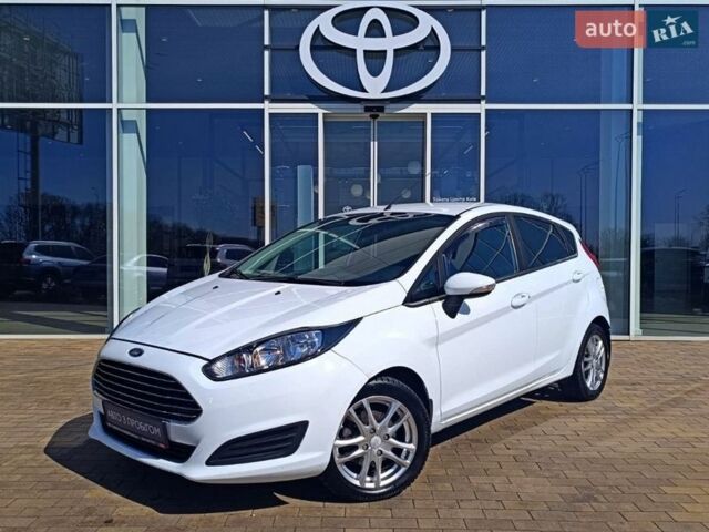 Белый Форд Фиеста, объемом двигателя 1 л и пробегом 115 тыс. км за 8018 $, фото 1 на Automoto.ua