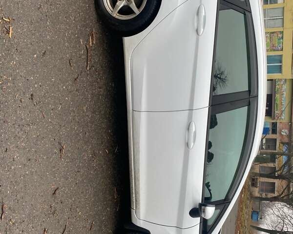 Белый Форд Фиеста, объемом двигателя 1 л и пробегом 118 тыс. км за 7200 $, фото 1 на Automoto.ua