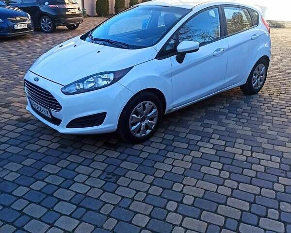 Белый Форд Фиеста, объемом двигателя 1.6 л и пробегом 176 тыс. км за 7200 $, фото 1 на Automoto.ua