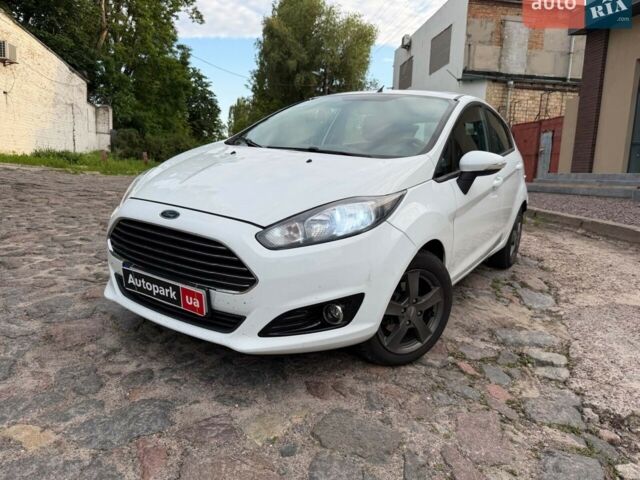 Белый Форд Фиеста, объемом двигателя 1 л и пробегом 155 тыс. км за 5990 $, фото 1 на Automoto.ua