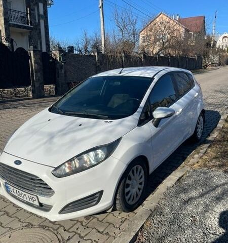 Білий Форд Фієста, об'ємом двигуна 1.5 л та пробігом 120 тис. км за 8900 $, фото 1 на Automoto.ua