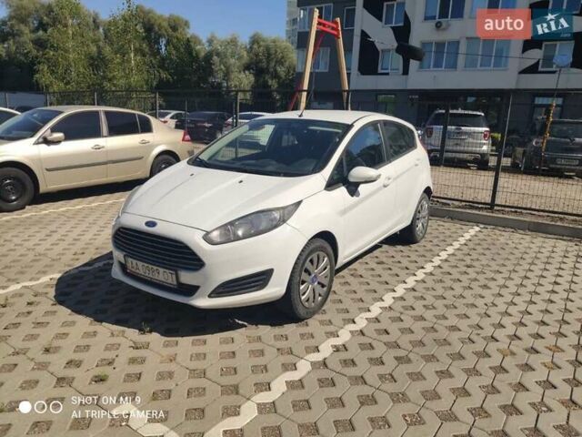 Белый Форд Фиеста, объемом двигателя 1 л и пробегом 129 тыс. км за 6500 $, фото 1 на Automoto.ua