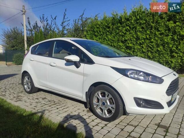 Белый Форд Фиеста, объемом двигателя 1 л и пробегом 75 тыс. км за 9200 $, фото 1 на Automoto.ua
