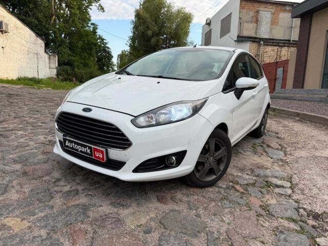 Белый Форд Фиеста, объемом двигателя 1 л и пробегом 155 тыс. км за 5990 $, фото 1 на Automoto.ua