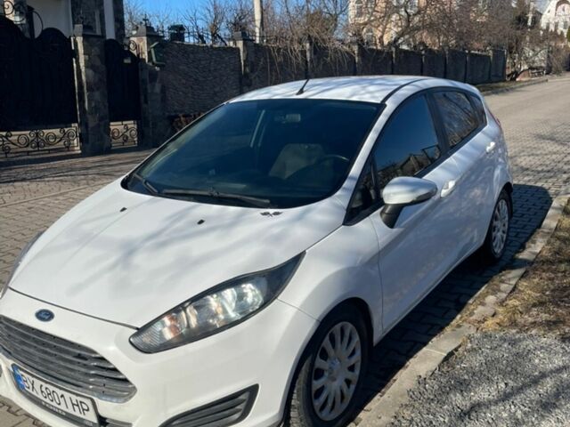 Білий Форд Фієста, об'ємом двигуна 1.5 л та пробігом 120 тис. км за 7500 $, фото 1 на Automoto.ua