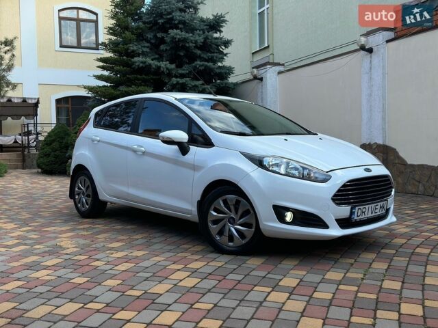 Білий Форд Фієста, об'ємом двигуна 1 л та пробігом 69 тис. км за 7800 $, фото 1 на Automoto.ua