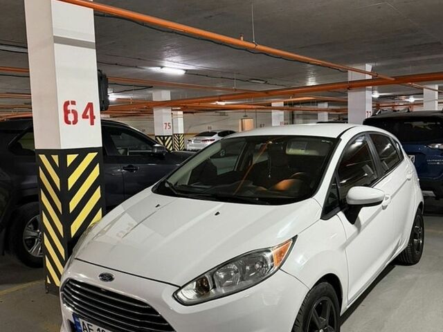 Белый Форд Фиеста, объемом двигателя 1.6 л и пробегом 108 тыс. км за 6700 $, фото 1 на Automoto.ua