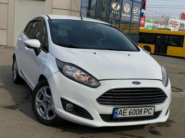Белый Форд Фиеста, объемом двигателя 1 л и пробегом 88 тыс. км за 8700 $, фото 1 на Automoto.ua