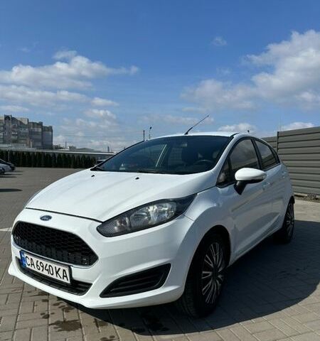 Білий Форд Фієста, об'ємом двигуна 1 л та пробігом 147 тис. км за 7500 $, фото 1 на Automoto.ua
