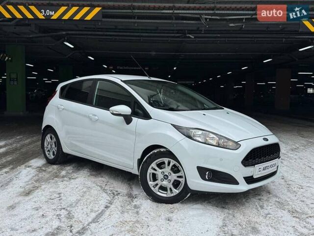 Белый Форд Фиеста, объемом двигателя 1.24 л и пробегом 63 тыс. км за 9690 $, фото 1 на Automoto.ua
