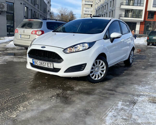 Білий Форд Фієста, об'ємом двигуна 1.24 л та пробігом 94 тис. км за 7250 $, фото 1 на Automoto.ua